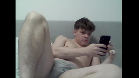 Snapshot of thecuteguy144949 chatting on 02-28-25, 08:28 thecuteguy144949 online show from 02-28-25, 08:28