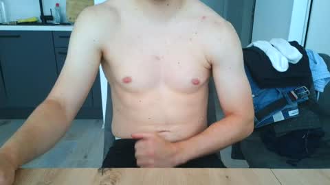 thecuteguy144949 online show from 06-18-26, 08:36