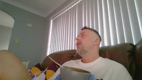 Snapshot of thedalenator chatting on 02-11-25, 02:25 thedalenator online show from 02-11-25, 02:25