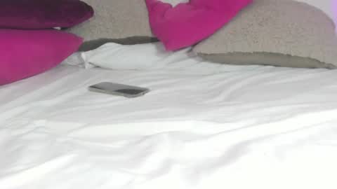 Snapshot of thedol1 chatting on 02-08-25, 04:36 Thedol1 online show from 02-08-25, 04:36