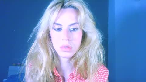 Yolanda online show from 04-03-26, 01:09