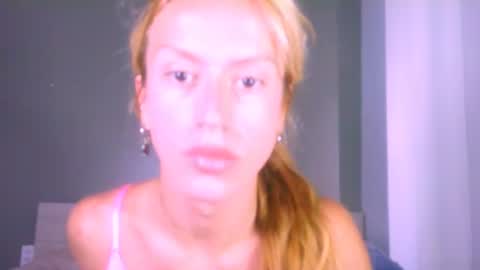 Snapshot of thedollxxxperience chatting on 07-05-26, 02:29 Yolanda online show from 07-05-26, 02:29