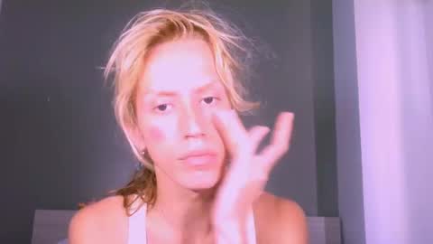 Snapshot of thedollxxxperience chatting on 07-20-26, 02:48 Yolanda online show from 07-20-26, 02:48