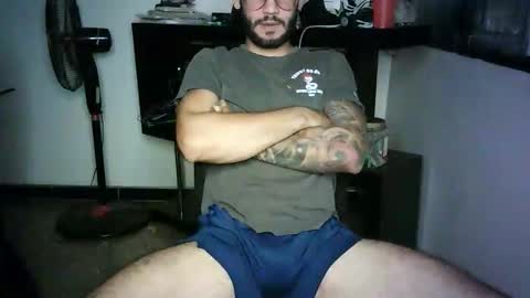 Snapshot of thedragonboyxxx chatting on 03-17-26, 01:32 thedragonboyxxx online show from 03-17-26, 01:32