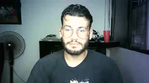 Snapshot of thedragonboyxxx chatting on 03-18-26, 03:20 thedragonboyxxx online show from 03-18-26, 03:20