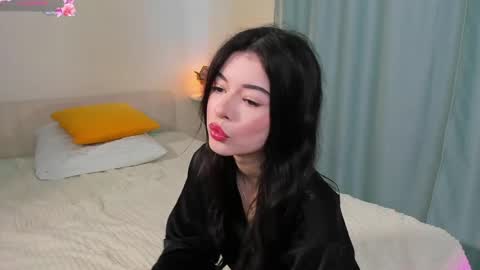 Snapshot of thegirlyoullcomebackto chatting on 05-27-26, 03:09 Anora online show from 05-27-26, 03:09