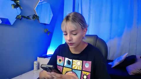 Snapshot of thegodmother_gh chatting on 11-11-25, 03:17 Peyton online show from 11-11-25, 03:17