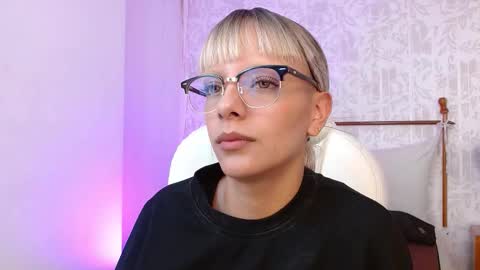 Snapshot of thegodmother_gh chatting on 12-02-25, 03:23 Peyton online show from 12-02-25, 03:23