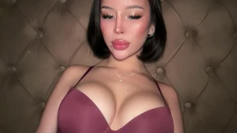 Elle  dont forget to folloW me and thumbs up online show from 03-13-26, 10:00