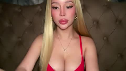 Snapshot of thegreat_legacy chatting on 04-19-26, 03:39 Elle dont forget to folloW me and thumbs up online show from 04-19-26, 03:39