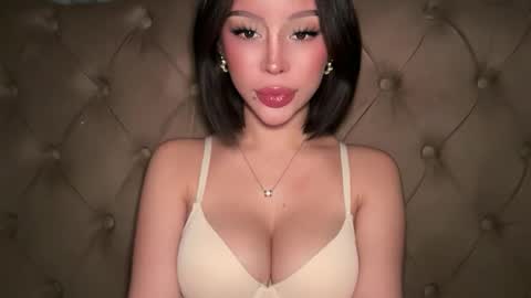 Snapshot of thegreat_legacy chatting on 04-24-26, 03:42 Elle dont forget to folloW me and thumbs up online show from 04-24-26, 03:42