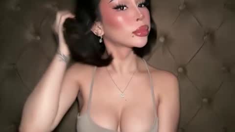 Snapshot of thegreat_legacy chatting on 05-27-26, 02:25 Elle dont forget to folloW me and thumbs up online show from 05-27-26, 02:25