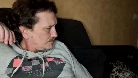 Green online show from 04-30-26, 09:19