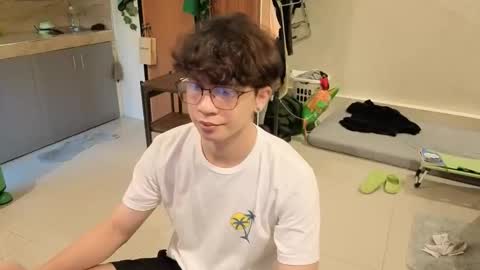 Green online show from 03-12-26, 06:41