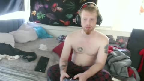 fuzzyfox online show from 09-16-25, 04:08