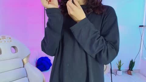 Theia  online show from 01-04-25, 12:49