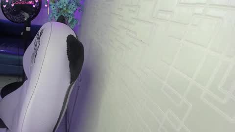 Theia  online show from 11-15-25, 02:42