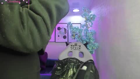 Theia  online show from 01-13-26, 12:21