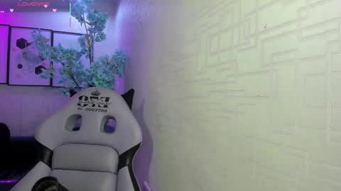 Theia  online show from 01-16-26, 12:31