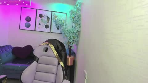 Theia  online show from 04-07-26, 12:27