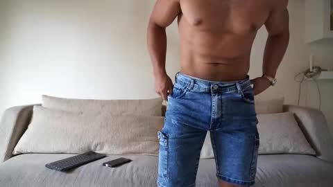 Snapshot of theinderhoot chatting on 03-15-26, 07:20 theinderhoot online show from 03-15-26, 07:20