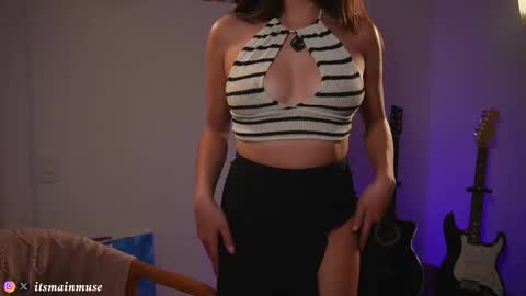 Snapshot of theirismuse chatting on 10-08-25, 11:57 Iris online show from 10-08-25, 11:57