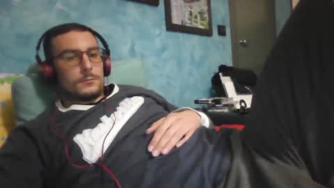 Snapshot of theitalianx95x chatting on 12-17-24, 10:32 theitalianx95x online show from 12-17-24, 10:32