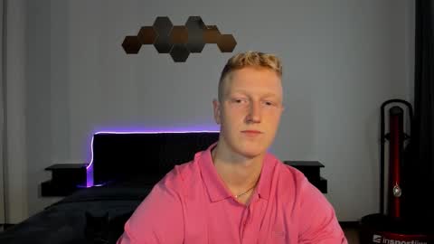 Snapshot of thejacob_d chatting on 11-11-25, 01:33 thejacob_d online show from 11-11-25, 01:33