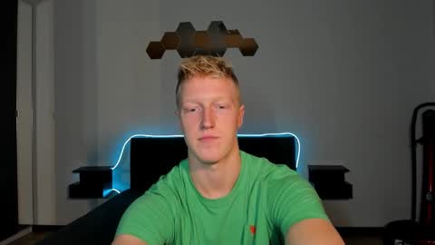 Snapshot of thejacob_d chatting on 11-30-25, 06:01 thejacob_d online show from 11-30-25, 06:01