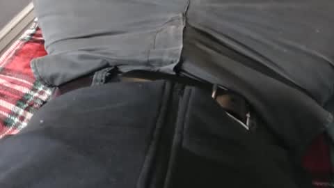 Snapshot of thejerk1974 chatting on 10-24-25, 10:28 Liam online show from 10-24-25, 10:28