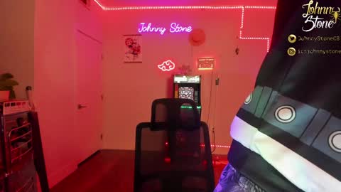 Snapshot of thejohnnystone chatting on 01-10-25, 01:21 Johnny Stone online show from 01-10-25, 01:21