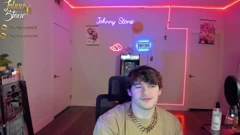 Snapshot of thejohnnystone chatting on 02-05-25, 01:15 Johnny Stone online show from 02-05-25, 01:15