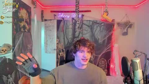 Snapshot of thejohnnystone chatting on 10-01-25, 11:55 Johnny Stone online show from 10-01-25, 11:55