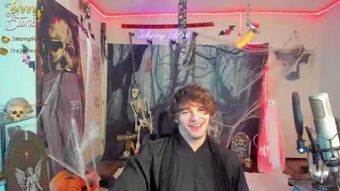 Snapshot of thejohnnystone chatting on 10-03-25, 12:07 Johnny Stone online show from 10-03-25, 12:07