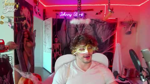 Snapshot of thejohnnystone chatting on 10-16-25, 12:11 Johnny Stone online show from 10-16-25, 12:11