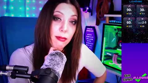 Snapshot of thekittengirlnix chatting on 07-17-26, 07:19 Nix online show from 07-17-26, 07:19