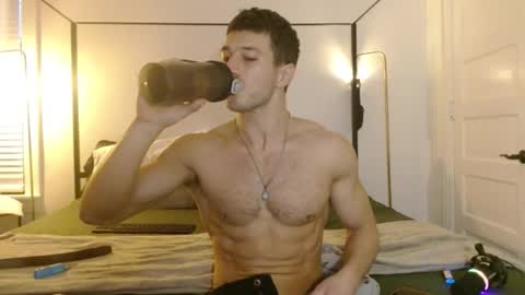 Snapshot of thelincolngrey chatting on 03-03-26, 12:00 Lincoln online show from 03-03-26, 12:00