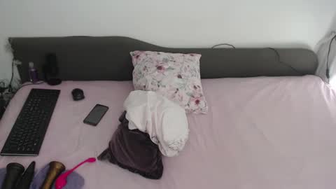 Alice   -   online show from 01-28-25, 03:35