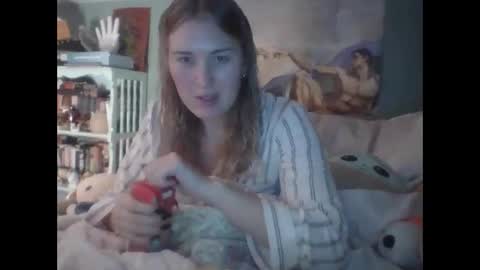 Little Bambii online show from 12-17-25, 01:55