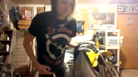 Snapshot of thelovecreep chatting on 01-01-25, 10:54 lovecreep online show from 01-01-25, 10:54