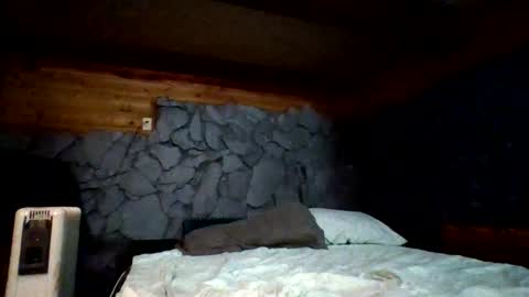 lovecreep online show from 04-16-26, 04:46