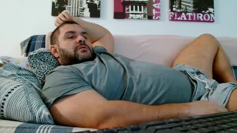 Snapshot of themastercomander chatting on 01-13-25, 06:06 Big Alpha Daddy Master online show from 01-13-25, 06:06