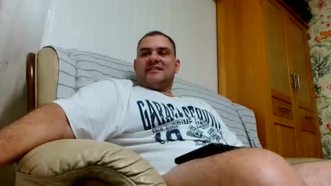 Snapshot of themastercomander chatting on 10-29-25, 03:14 Big Alpha Daddy Master online show from 10-29-25, 03:14