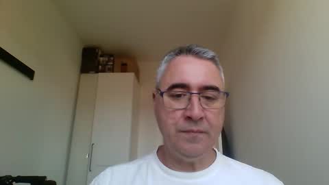 Snapshot of themohican chatting on 04-04-26, 08:01 Themohican online show from 04-04-26, 08:01