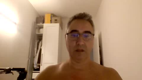 Snapshot of themohican chatting on 07-24-26, 07:01 Themohican online show from 07-24-26, 07:01