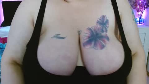 im on randomly so follow to know when im online online show from 01-16-25, 09:08