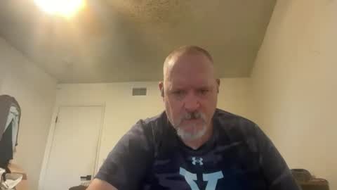 Snapshot of thenewganon chatting on 05-20-26, 03:51 thenewganon online show from 05-20-26, 03:51