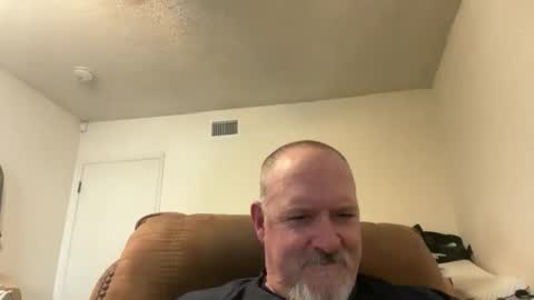 Snapshot of thenewganon chatting on 05-27-26, 10:40 thenewganon online show from 05-27-26, 10:40