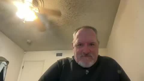 Snapshot of thenewganon chatting on 06-24-26, 01:04 thenewganon online show from 06-24-26, 01:04