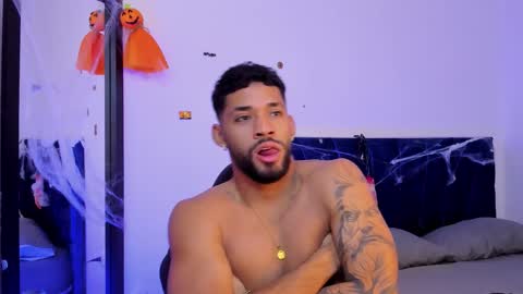 Snapshot of theo_sky1 chatting on 10-21-25, 03:57 Theo Sky online show from 10-21-25, 03:57